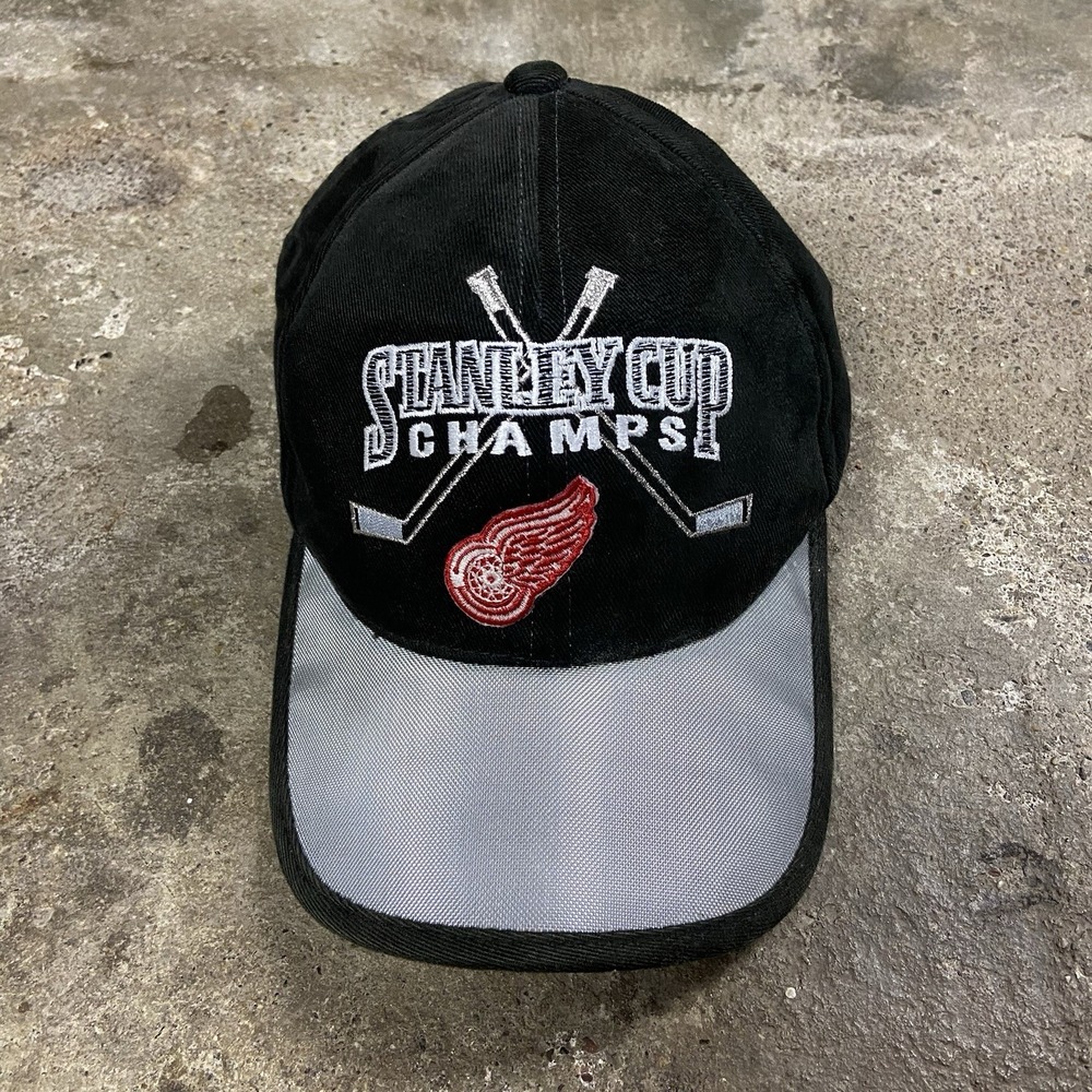 Vintage 93 Starter Detroit Red Wings Cap Strap Back Adjustable Black Stanley Cup